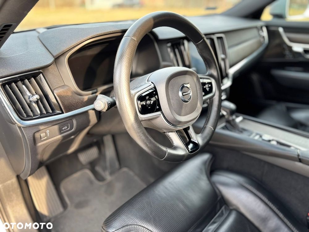 Volvo V90 Cross Country T5 AWD Pro - 3