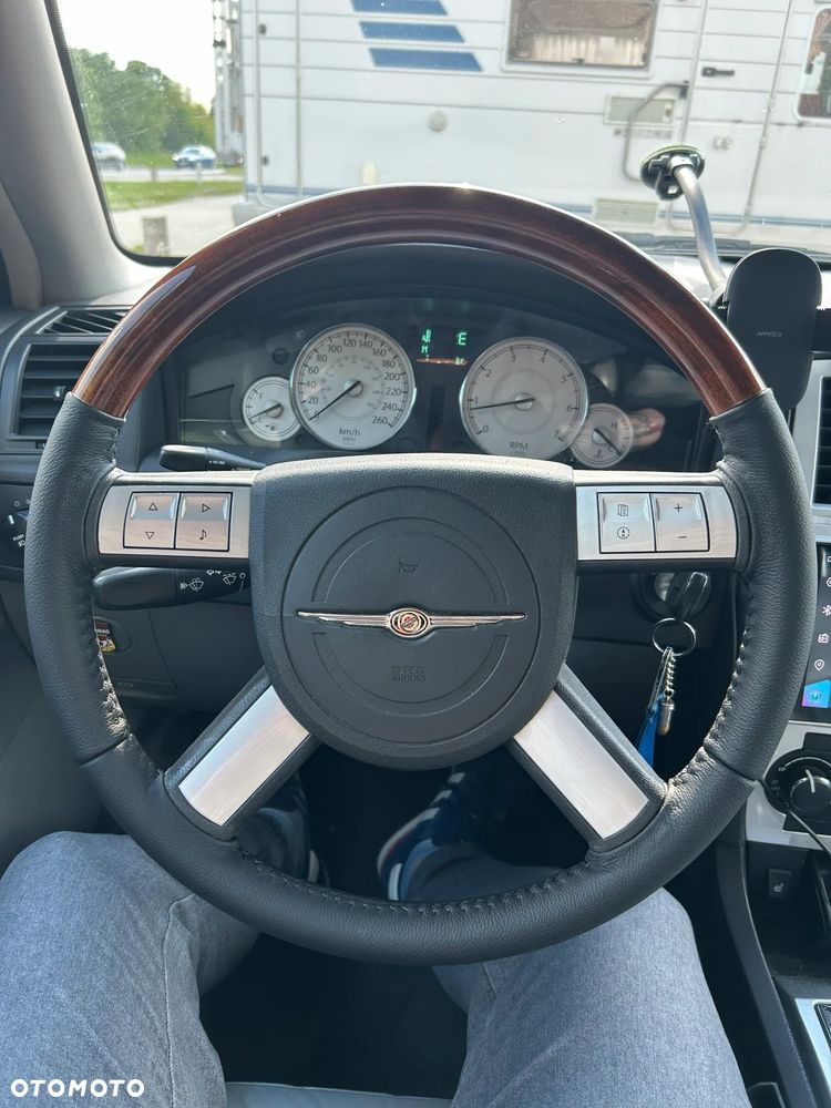 Chrysler 300C 5.7 V8 HEMI Automatik - 13