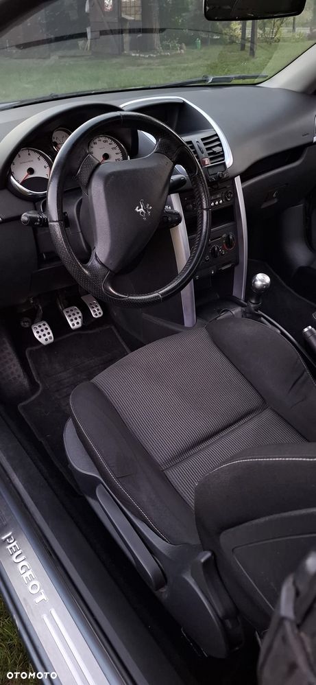 Peugeot 207 - 9