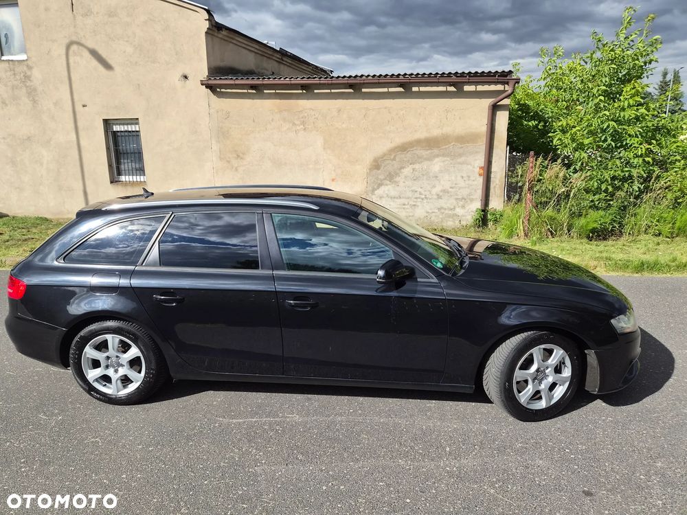 Audi A4 Avant 2.0 TDI DPF Ambiente - 6