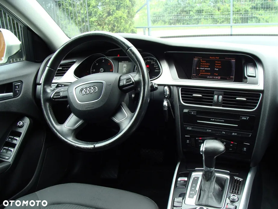 Audi A4 Avant 2.0 TDI DPF quattro S tronic Ambiente - 16