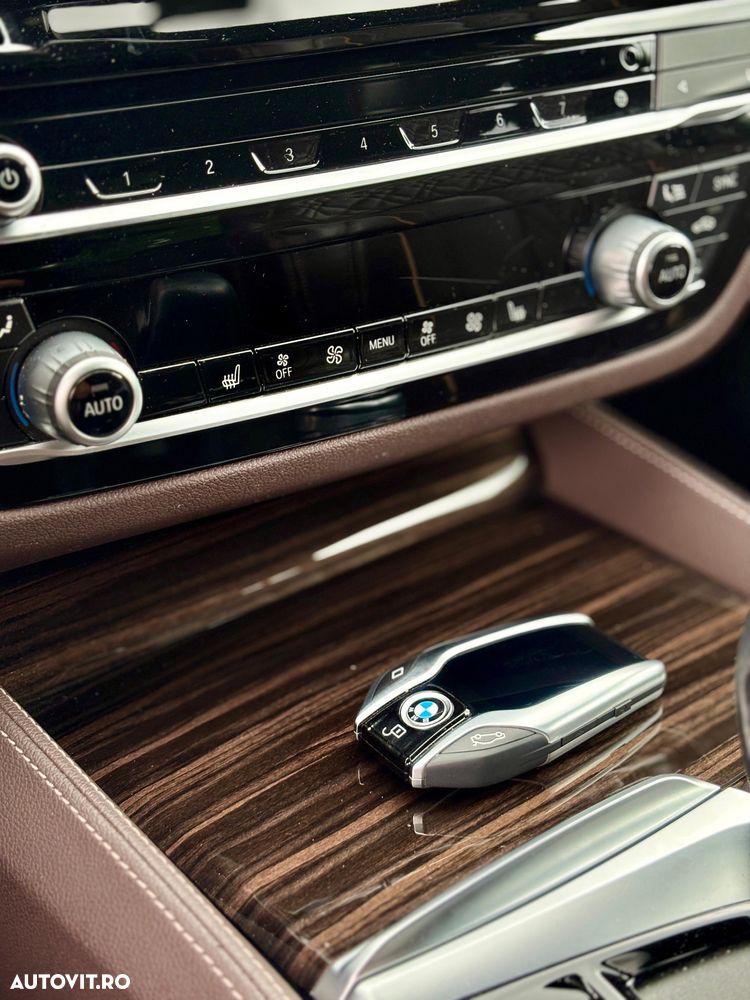 BMW Seria 5 530e Aut. Luxury Line - 5