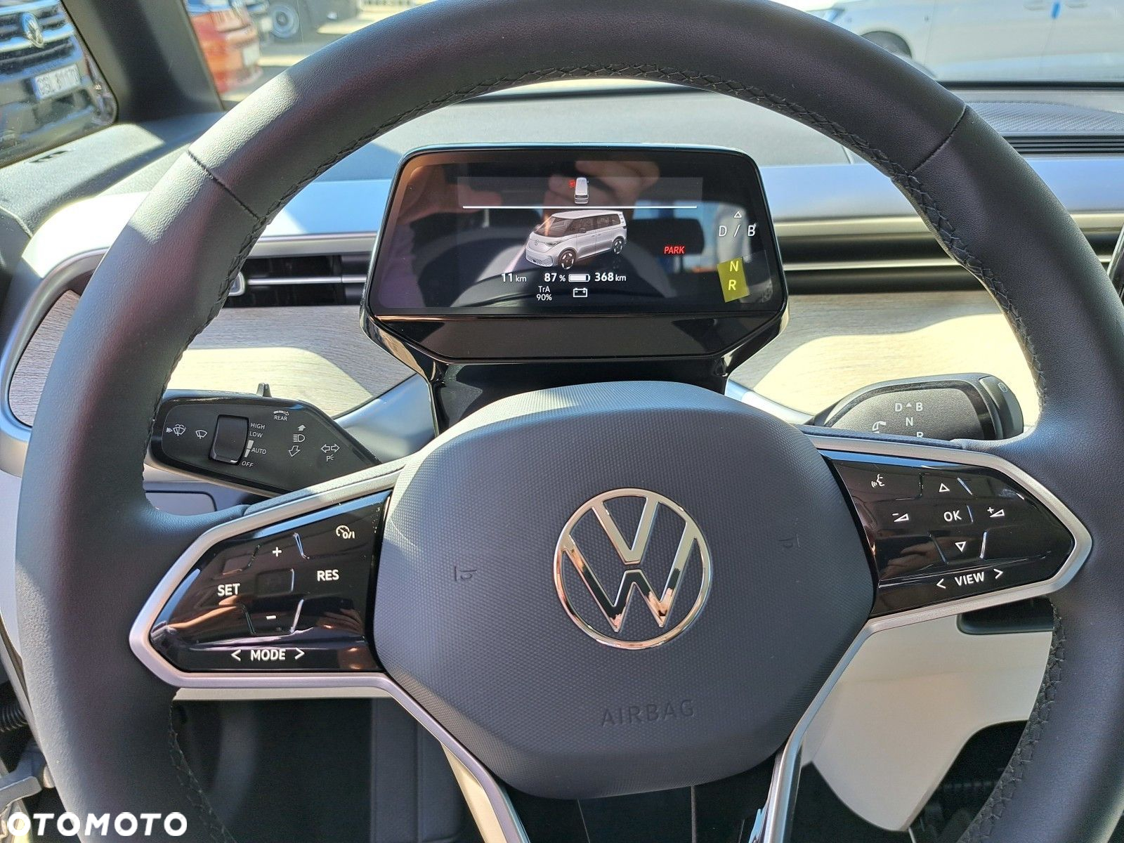 Volkswagen ID. Buzz 150 kW (204 PS) / skrzynia biegów: automatyczna 1 biegowa rozstaw osi: 2988 mm - 25