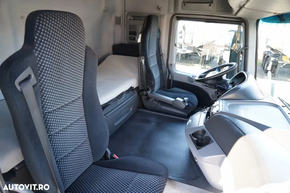 Mercedes-Benz ACTROS 2548 / 6x2 / ÎNĂLȚIME - 6,5 M / PUNTE RELAXABILĂ / TRANSMISIE FASSI / ATINGERE: 10,85 M / PRIMUL SCAUN SPATE / ROTATOARE / FURCĂ PENTRU PALEȚI - 36