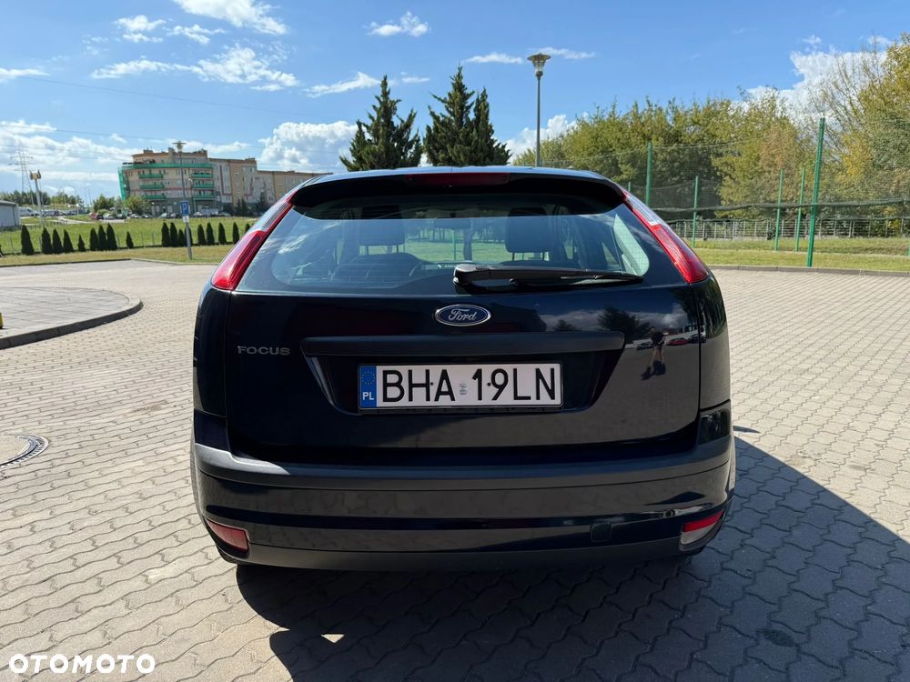 Ford Focus 1.4 Ambiente - 6