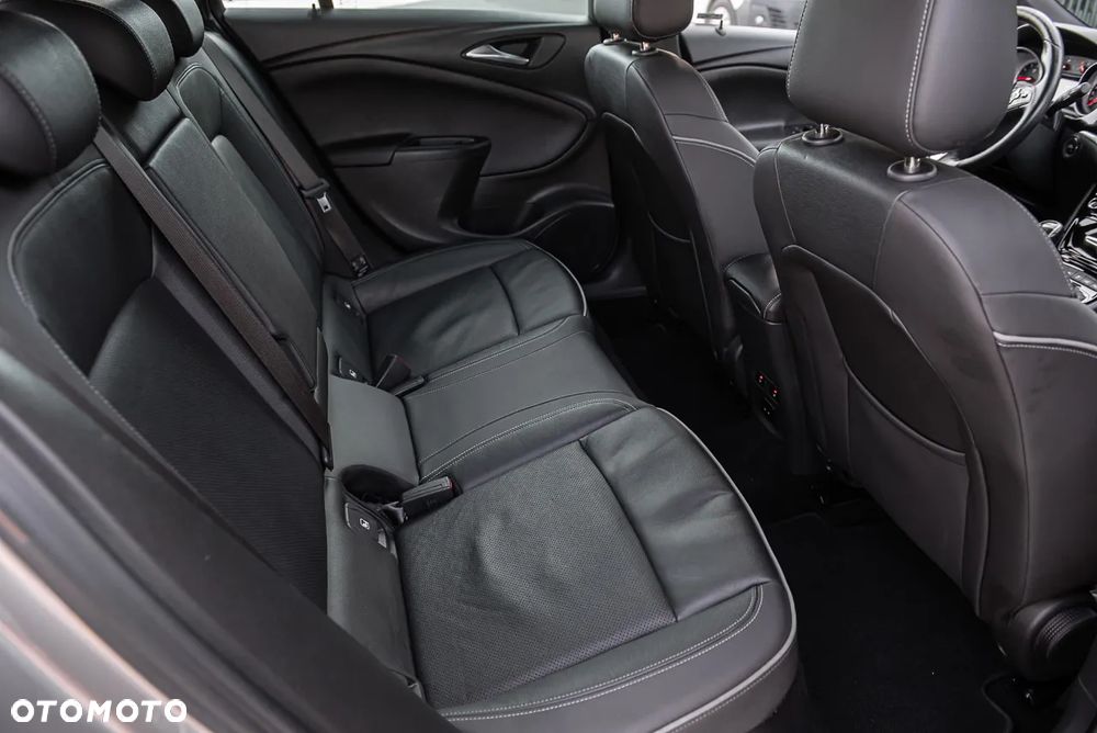 Opel Astra 1.4 Turbo Sports Tourer Innovation - 31