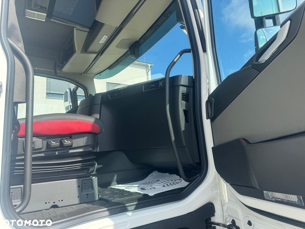 Volvo FH 460/ HYDRAULIKA/ 4 PODUSZKI TYŁ/ LEKKA 7583kg Brutto - 22