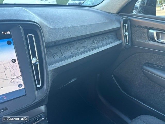 Volvo XC 40 1.5 T3 Tech Edition - 26