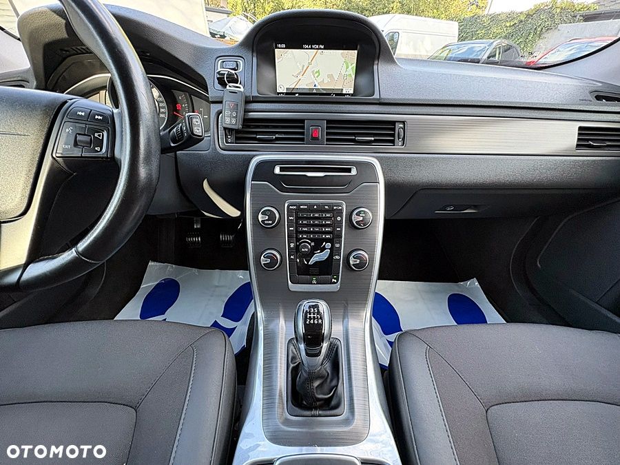 Volvo V70 D2 Momentum - 26
