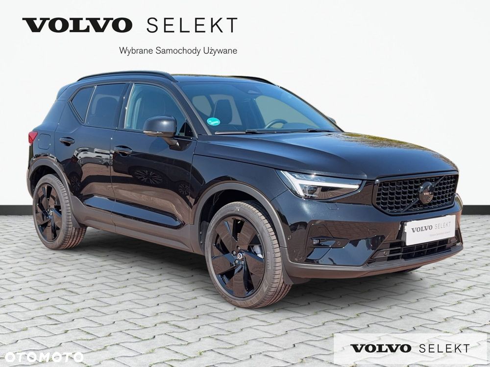 Volvo XC 40 B4 B DKG Ultra Black Edition - 4