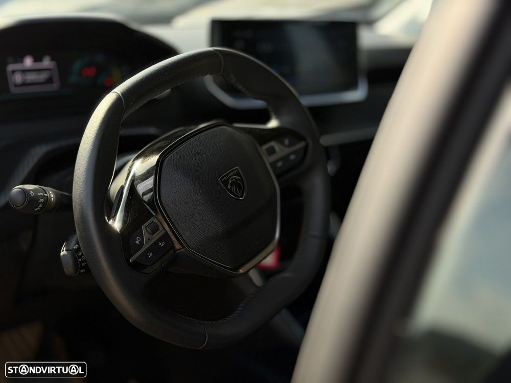 Peugeot 208 1.2 Hybrid Style e-DCS6 - 12