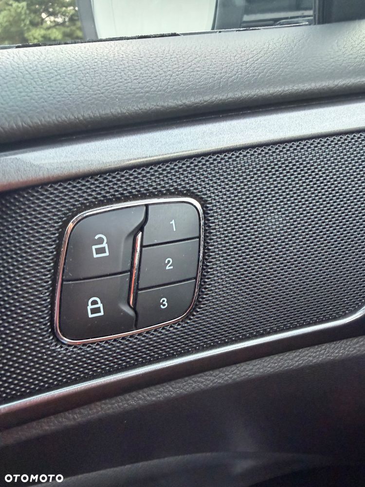 Ford Mondeo 2.0 Hybrid Titanium - 20
