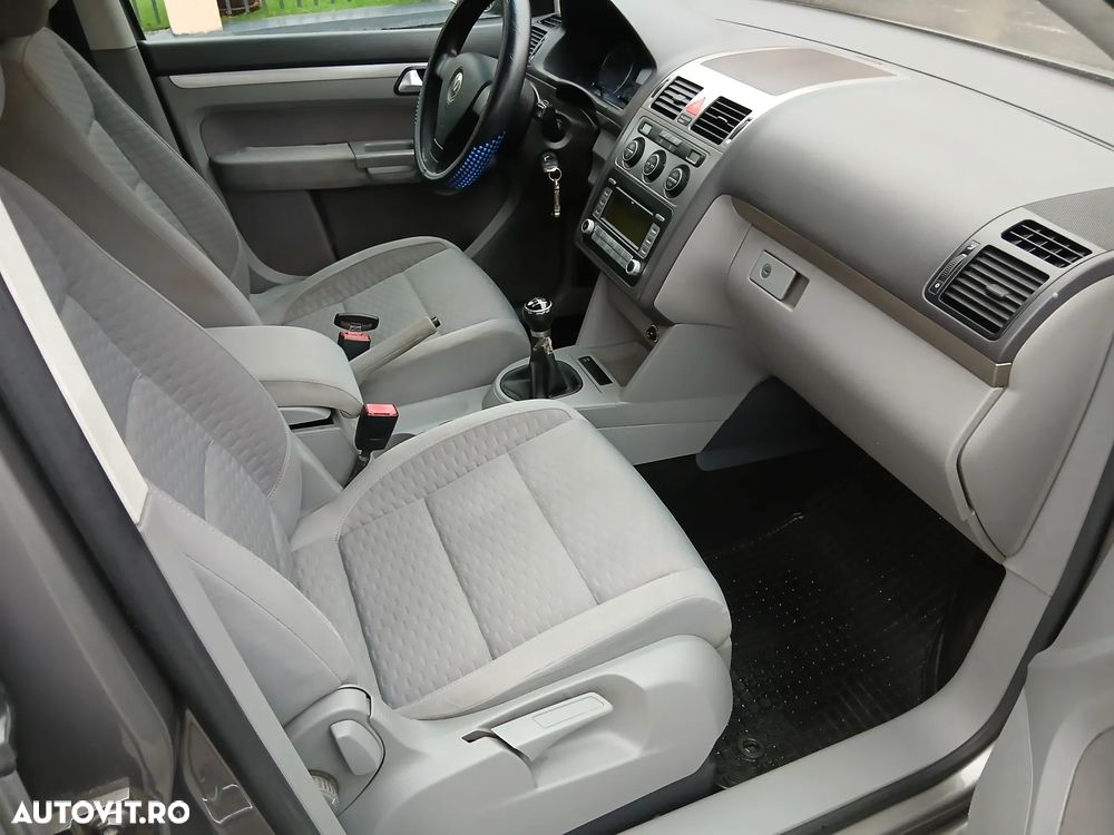 Volkswagen Touran 1.4 TSI United - 9