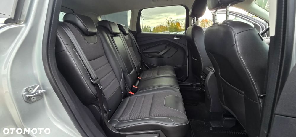 Ford Kuga 2.0 TDCi 4x4 Titanium - 36