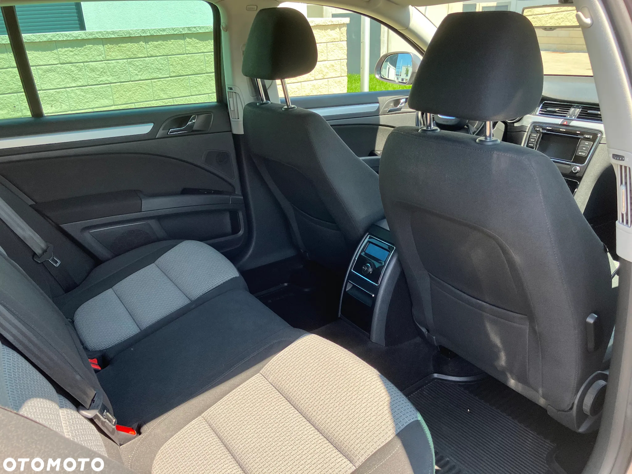 Skoda Superb 1.8 TSI Ambition DSG - 19