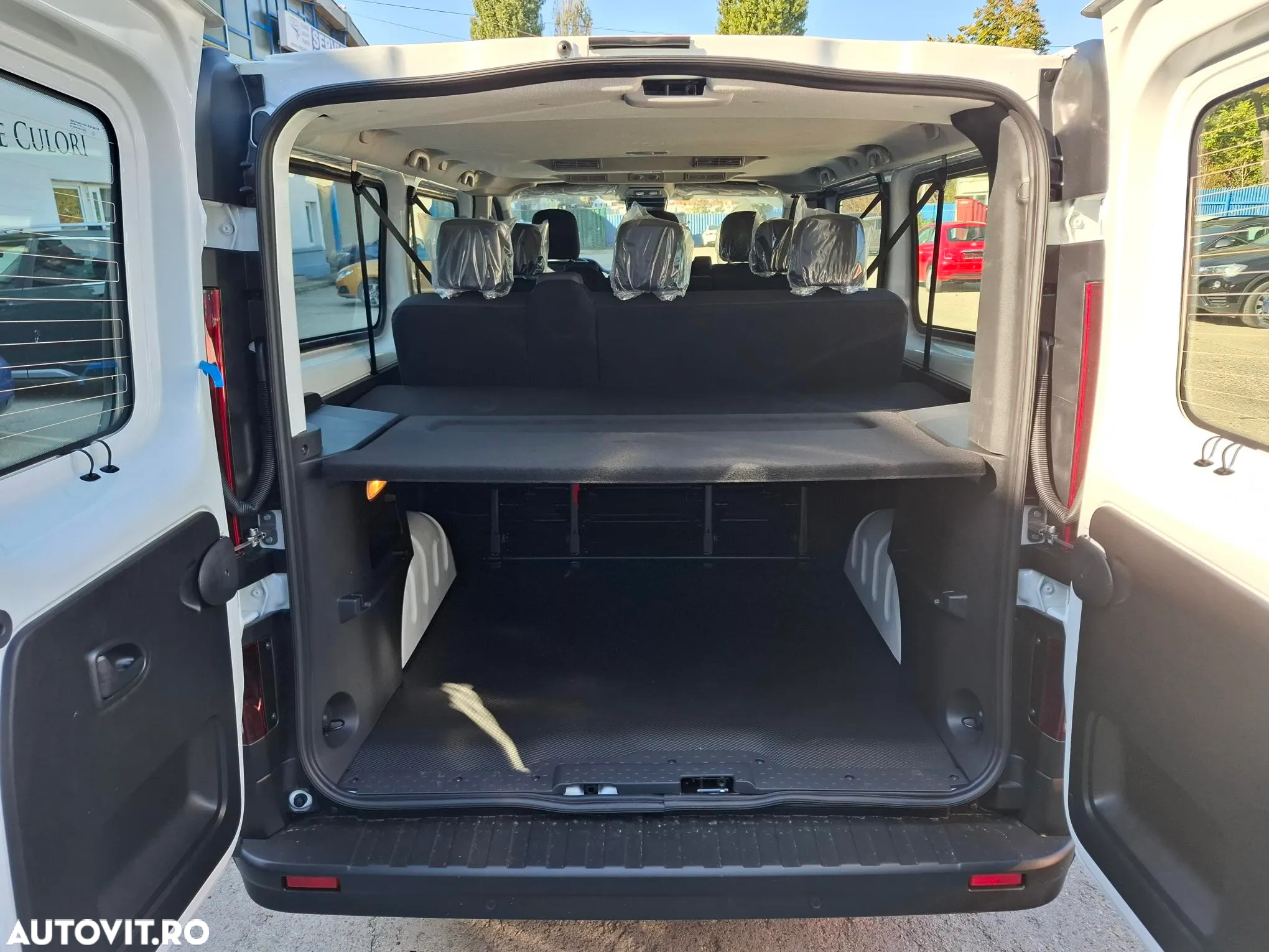 Renault Trafic Combi 2.0 Blue dCi 110 S&S L2 8+1 Life - 6