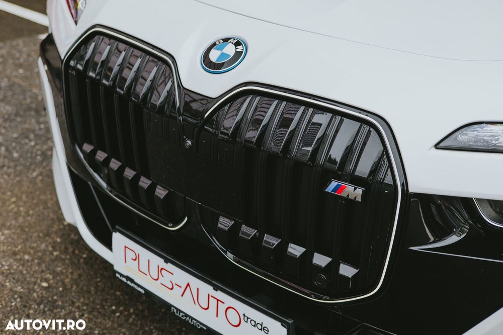 BMW M7 - 4