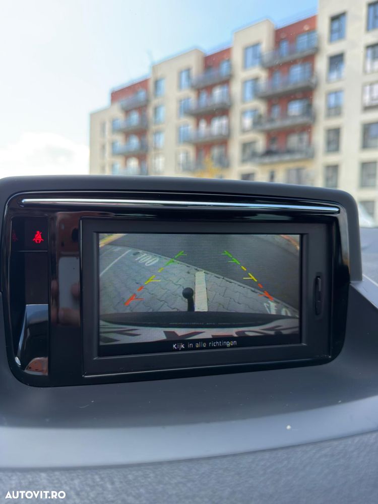 Renault Megane ENERGY dCi 110 Start & Stop Bose Edition - 10