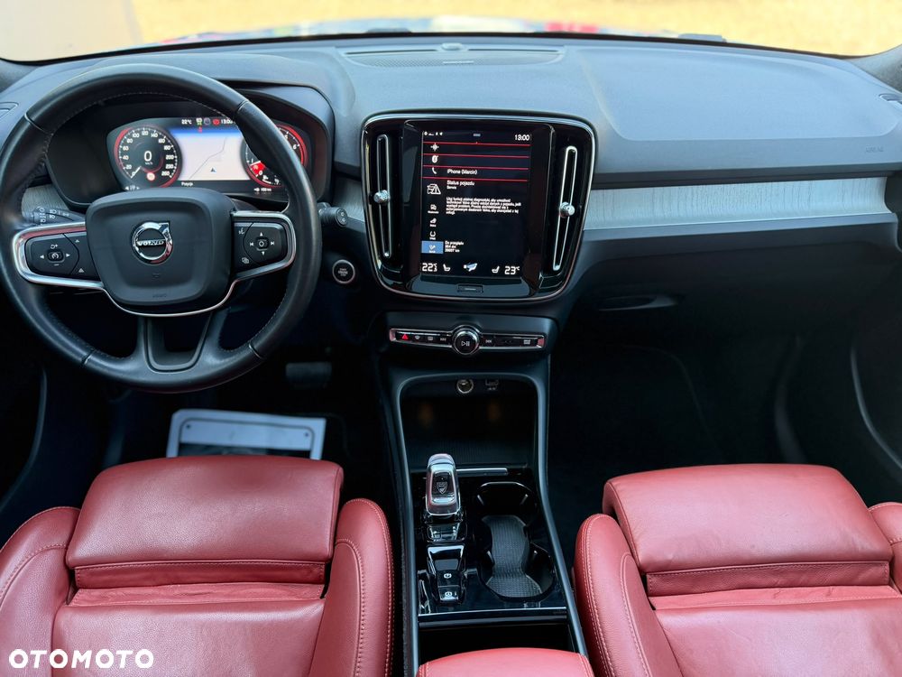 Volvo XC 40 B4 B AWD Geartronic Inscription - 32