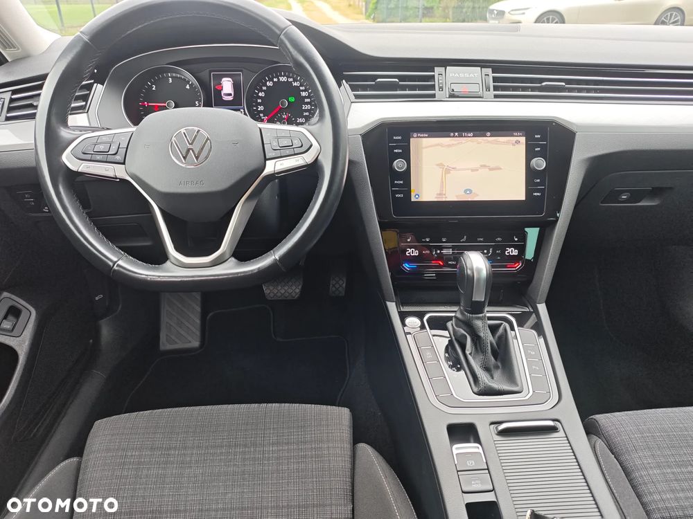 Volkswagen Passat 2.0 TDI EVO Elegance DSG - 10