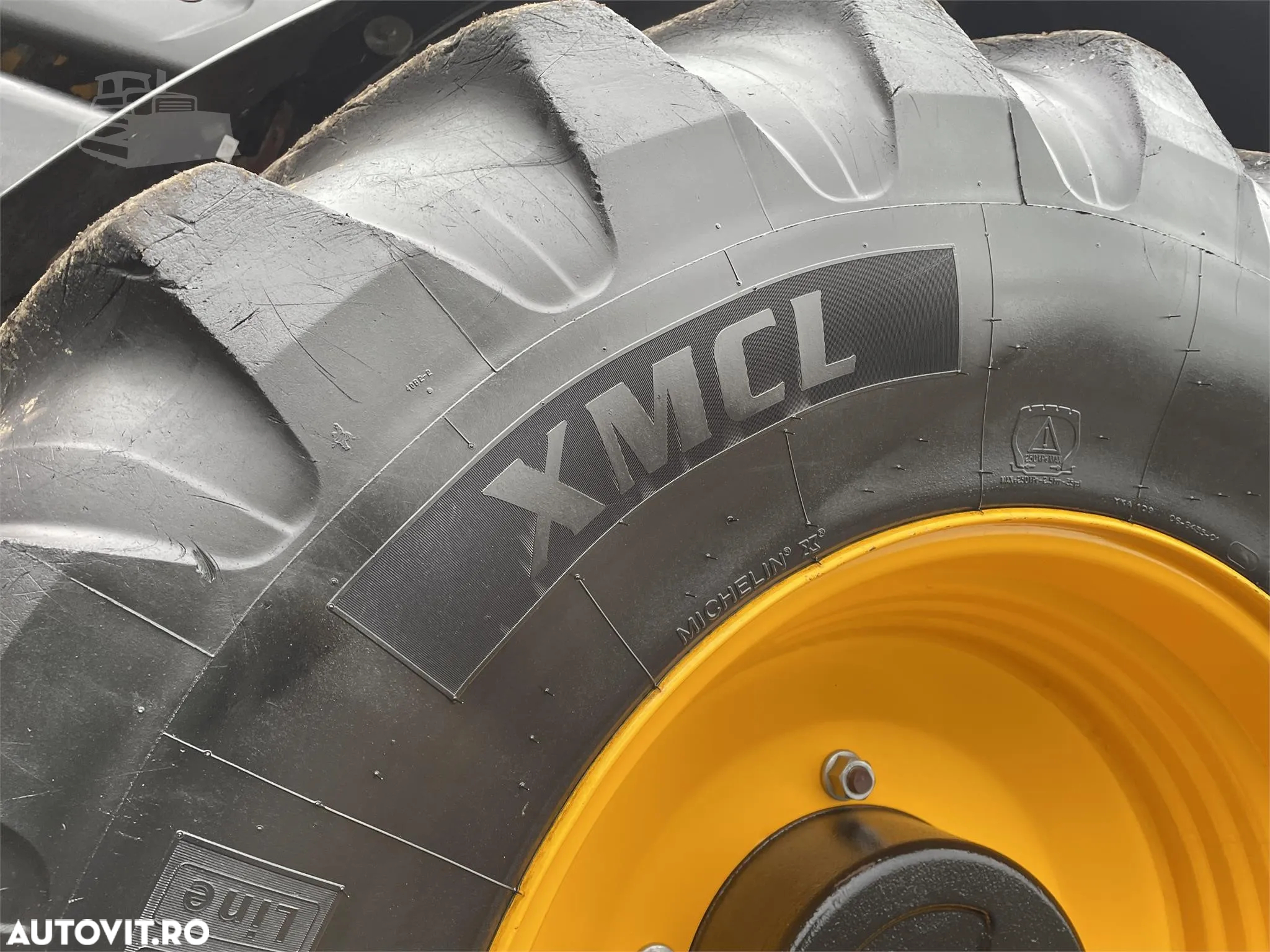 JCB 3CX CONTRACTOR PRO - 12