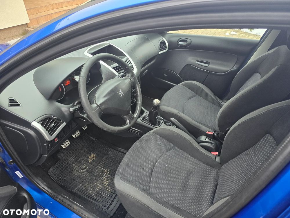 Peugeot 206 plus 75 Street Racing - 6