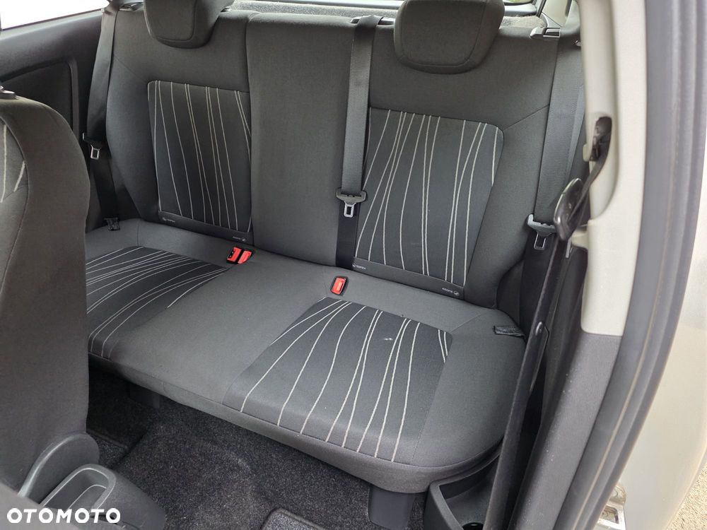 Opel Corsa 1.2 16V Edition - 9