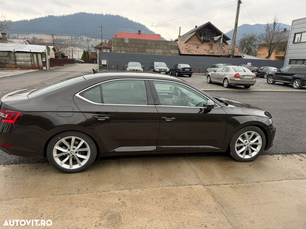Skoda Superb 2.0 TDI Ambition - 7