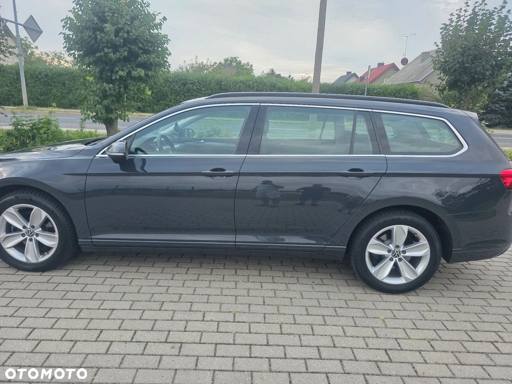 Volkswagen Passat 2.0 TDI EVO Elegance - 10