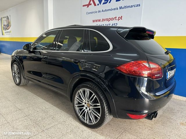 Porsche Cayenne S - 5