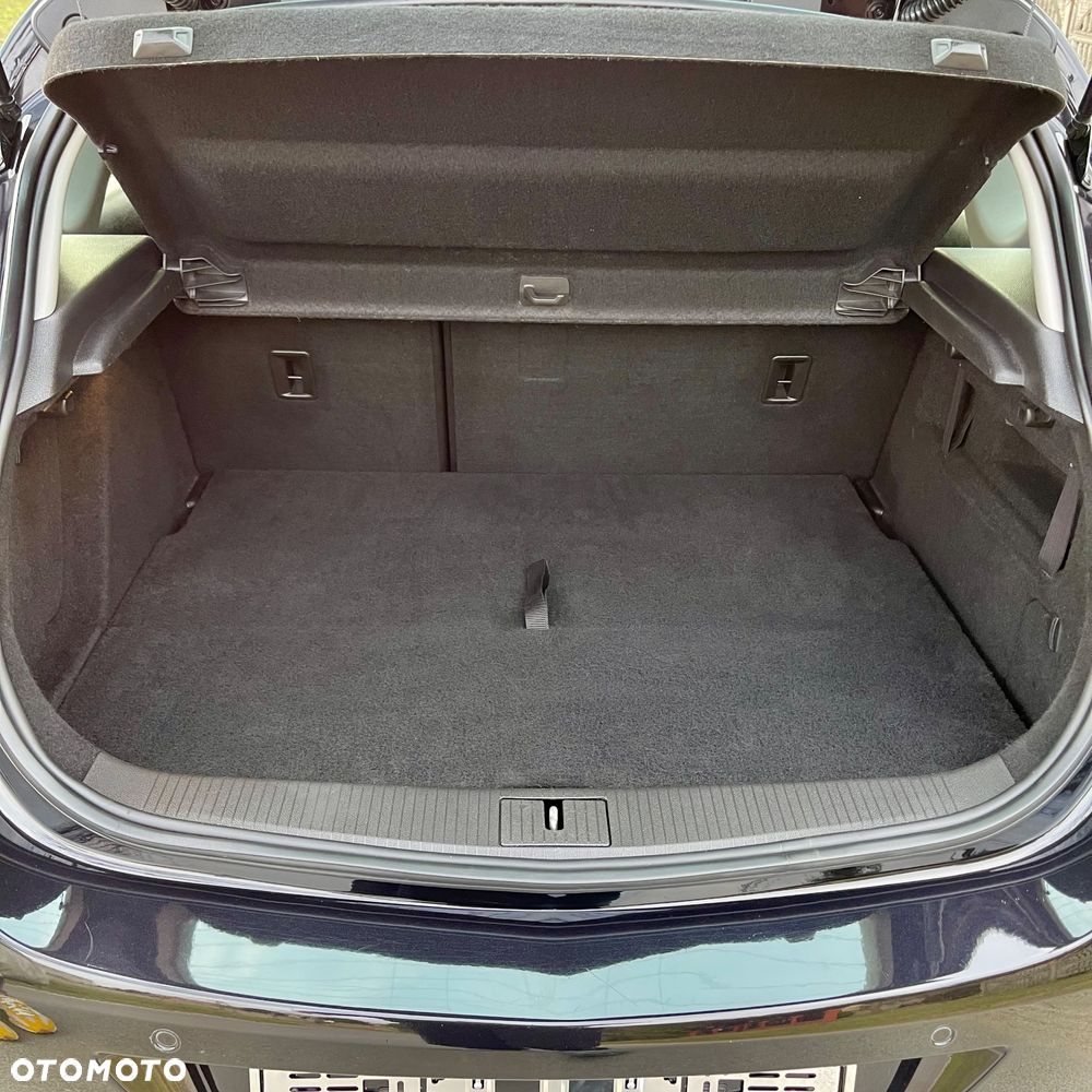 Opel Astra 1.4 Turbo Exklusiv - 27