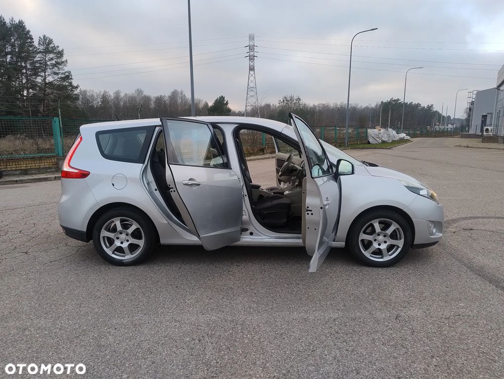Renault Grand Scenic dCi 150 Automatik Bose Edition - 10
