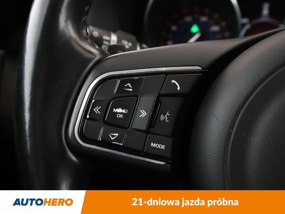 Jaguar XF - 30