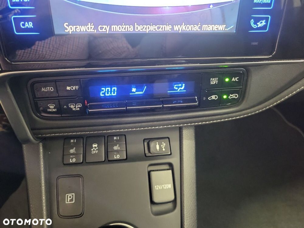 Toyota Auris - 16