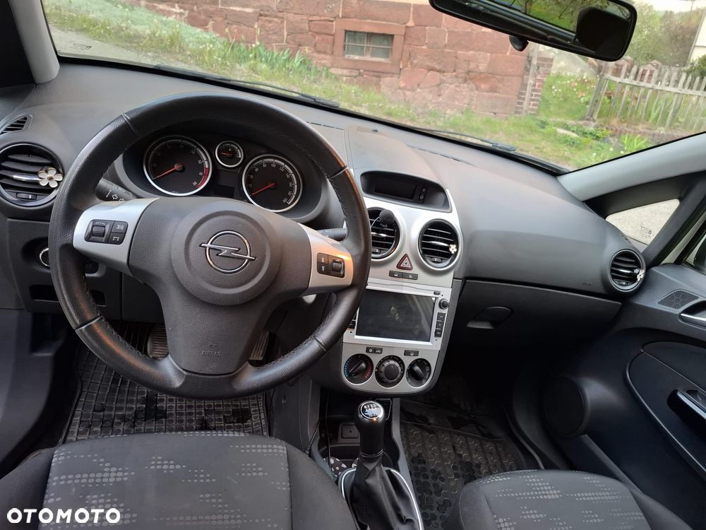 Opel Corsa 1.4 16V Color Edition - 7