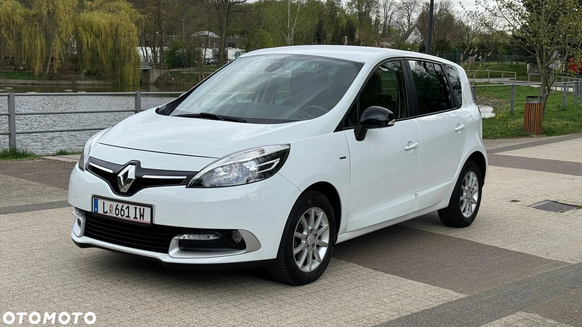 Renault Scenic - 1