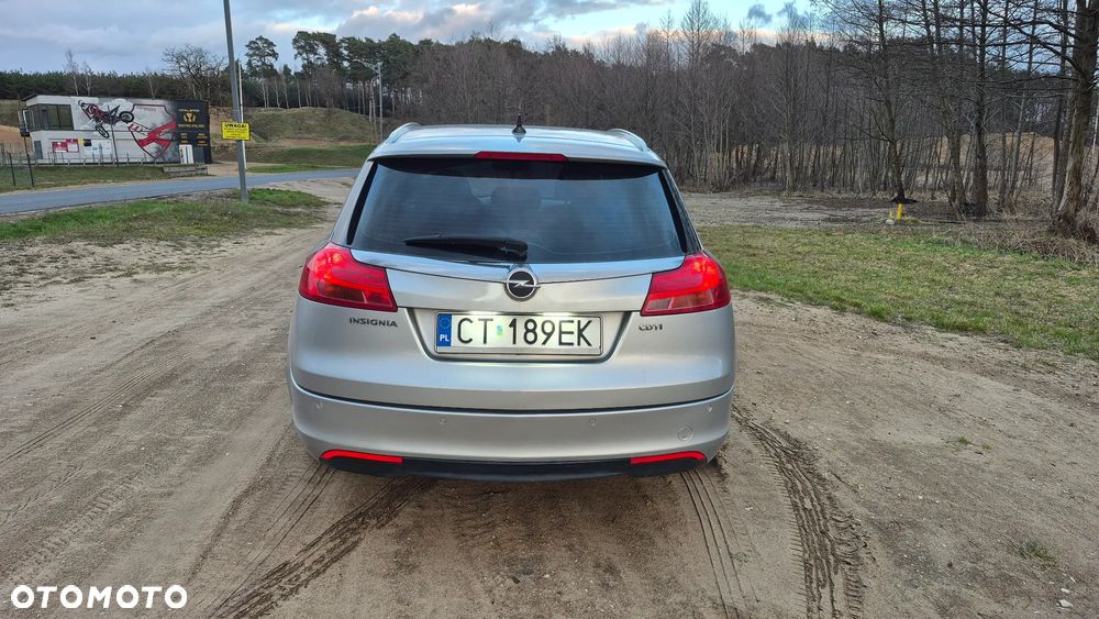 Opel Insignia 2.0 CDTI - 9