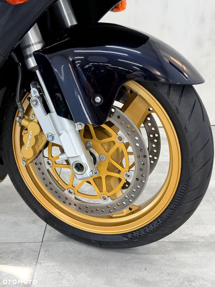 Kawasaki ZXR - 12