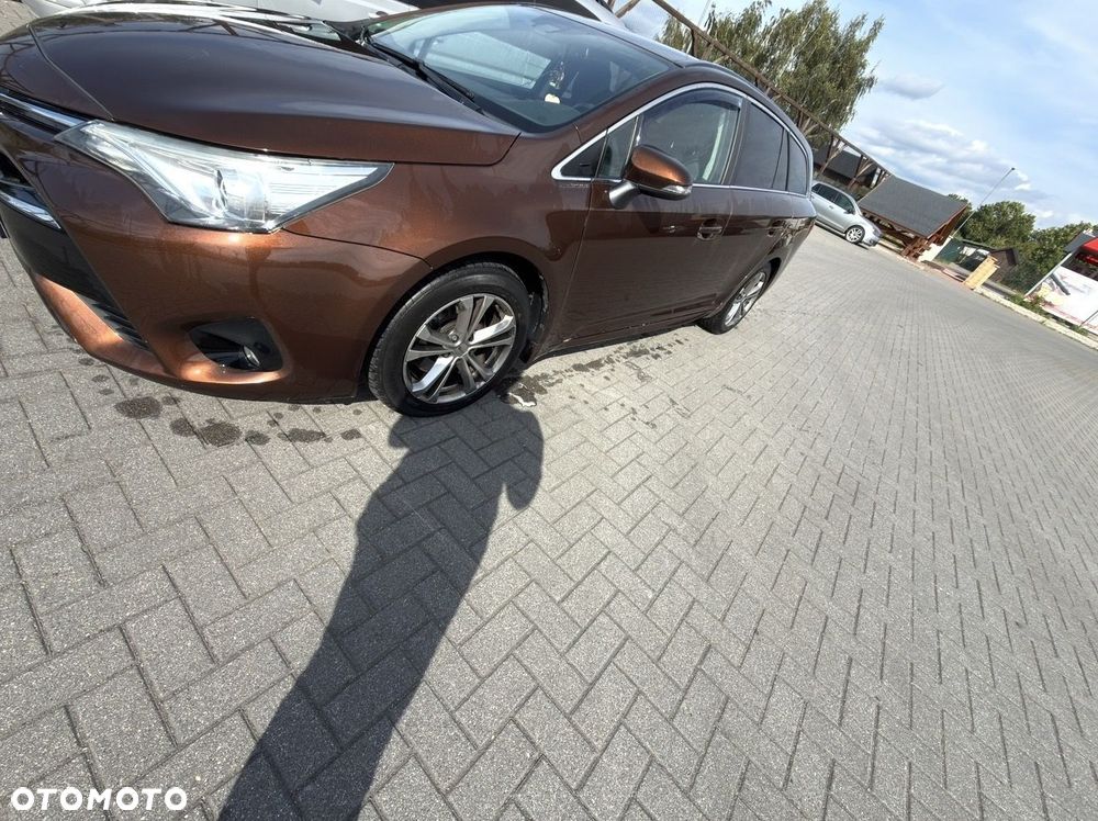 Toyota Avensis 2.0 D-4D Prestige - 6