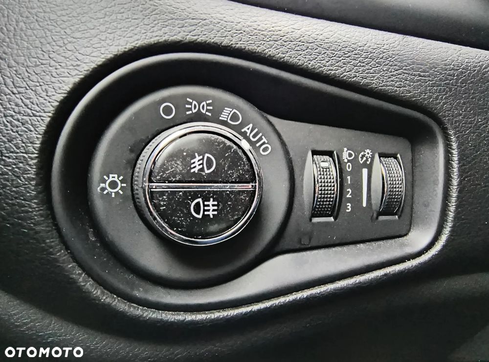 Jeep Renegade 1.3 GSE T4 Turbo Limited 4x4 S&S - 13