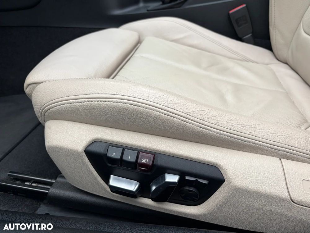 BMW Seria 2 220i AT M Sport - 12