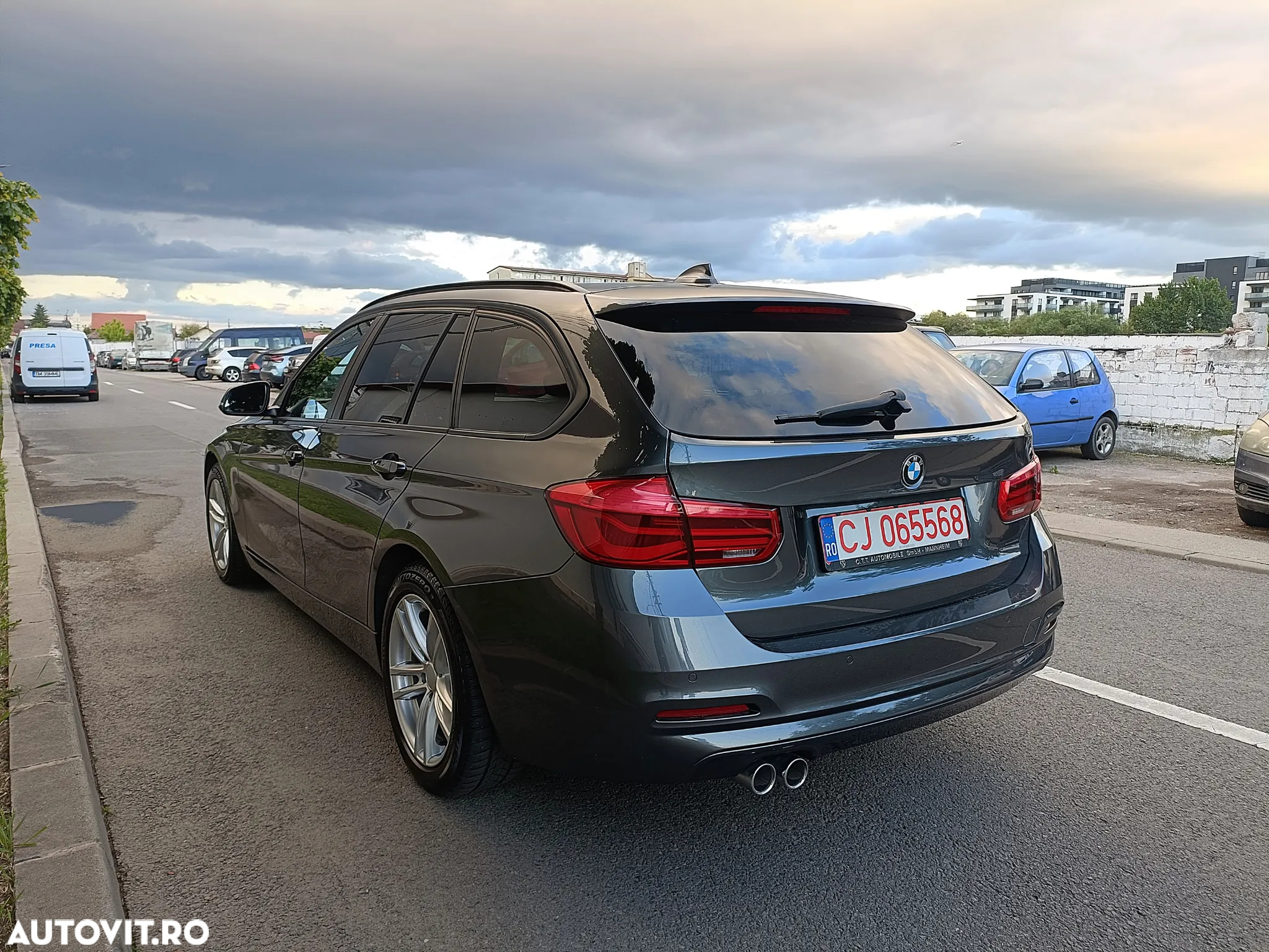 BMW Seria 3 320d Touring Aut. Sport Line - 4