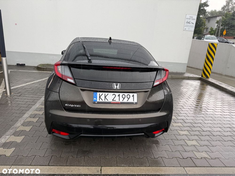 Honda Civic 1.6 i-DTEC Lifestyle Black Edition - 16