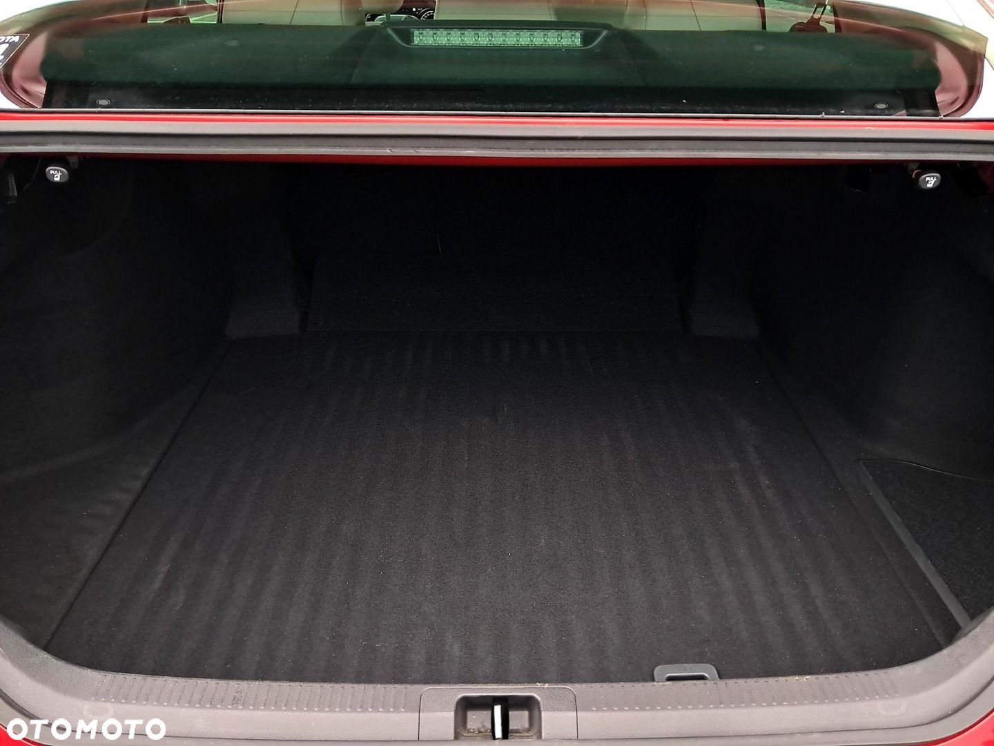 Toyota Camry - 11