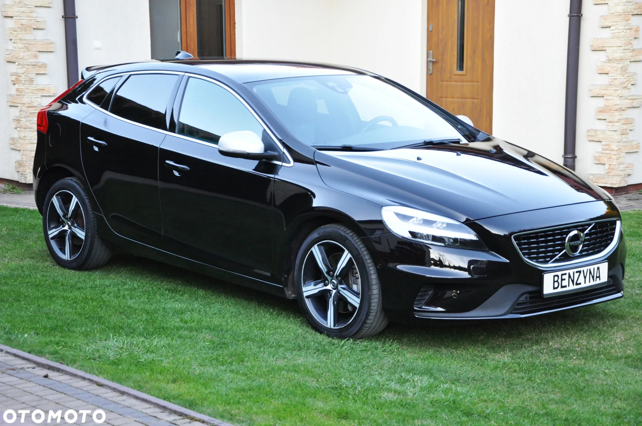 Volvo V40 T3 Drive-E R-Design Momentum - 28