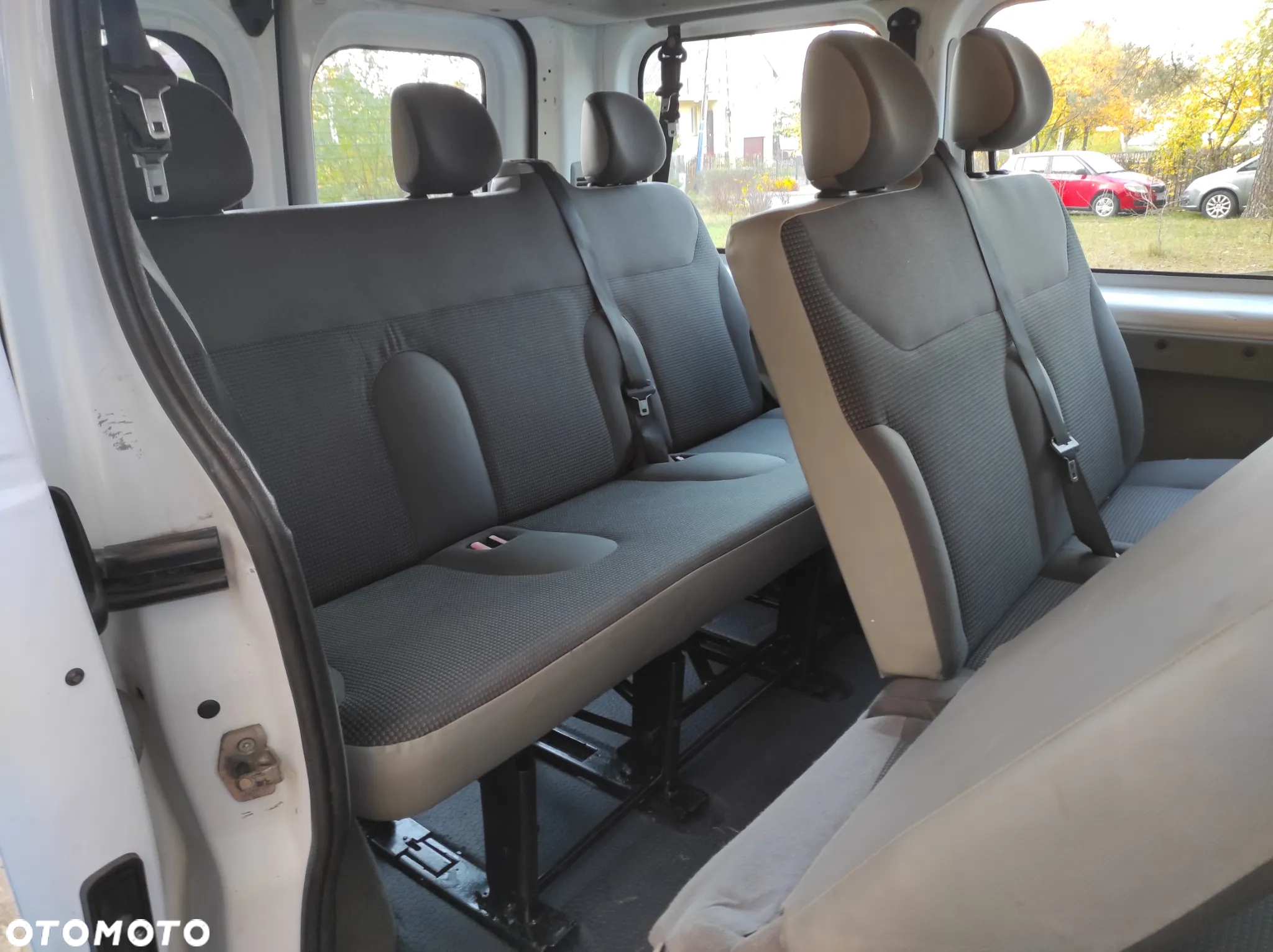 Opel Vivaro - 11