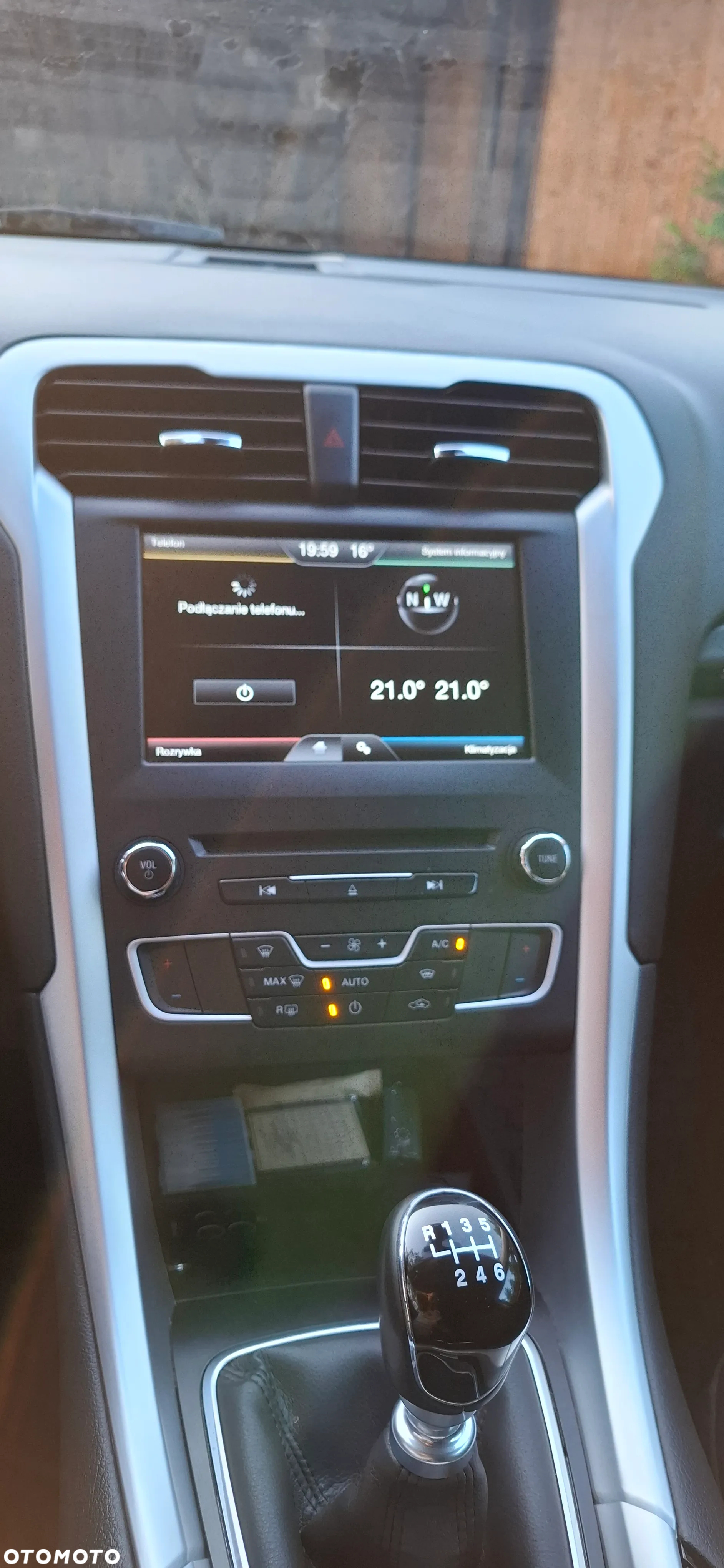 Ford Mondeo 2.0 TDCi Trend - 24