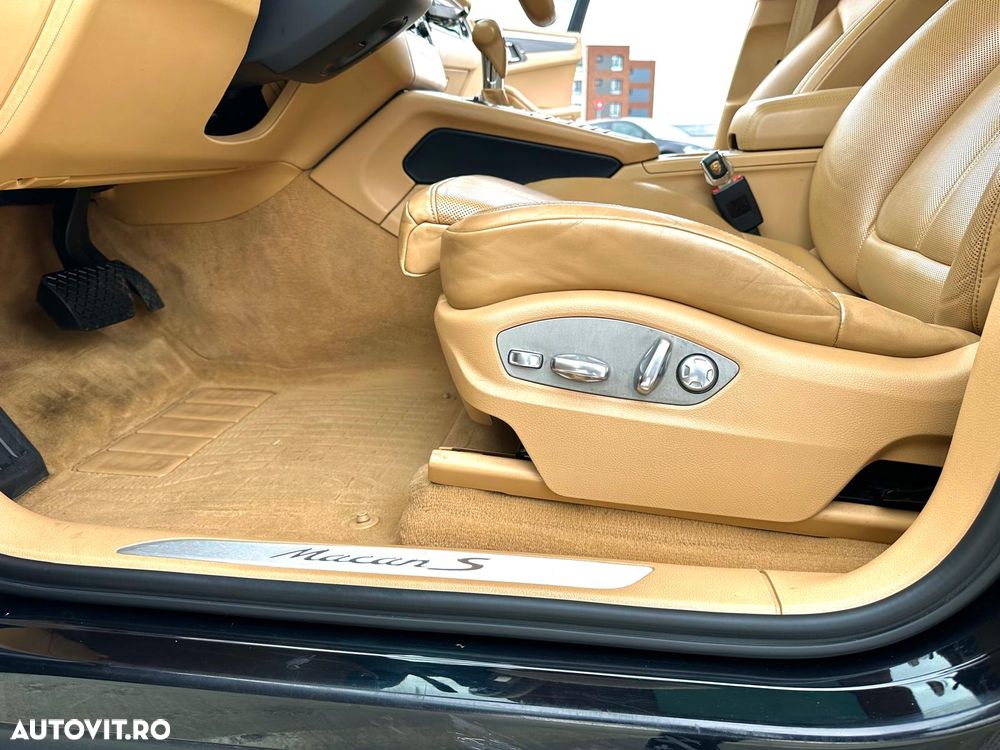 Porsche Macan - 25