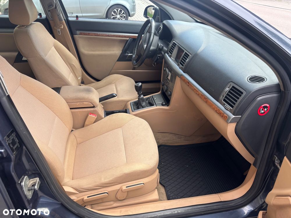 Opel Vectra 1.9 CDTI Essentia - 29