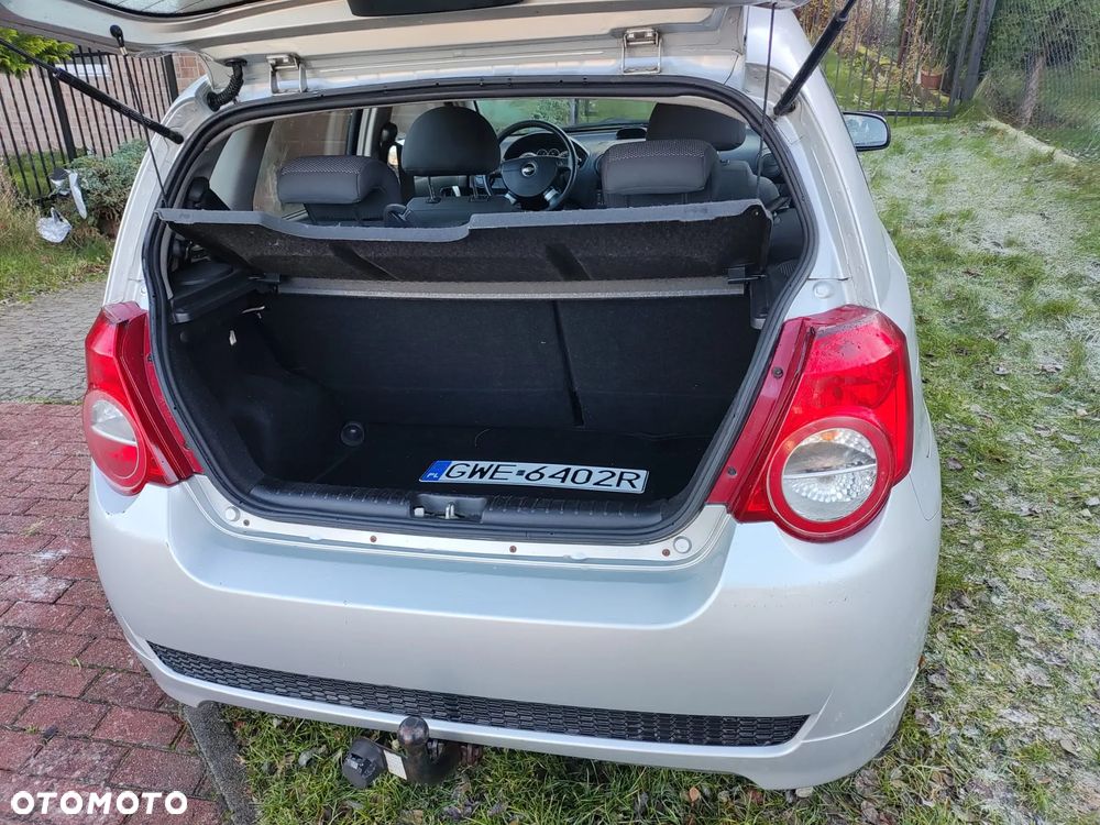 Chevrolet Aveo 1.2 16V Base / Classic - 5